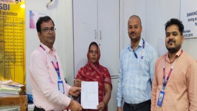 SBI जनकपुर ने SGSP योजना के तहत मृत कर्मचारी के नॉमिनी को दिलाए ₹10 लाख, बैंक ने दी योजना की जानकारी