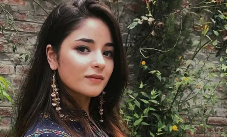 वक्फ बोर्ड के कार्यक्रम में बच्चियों के डांस पर जायरा वसीम ने उठाए सवाल वक्फ बोर्ड के कार्यक्रम में बच्चियों के डांस पर जायरा वसीम ने उठाए सवाल