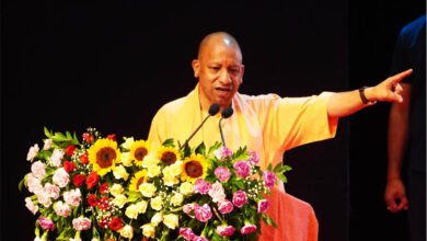 यूपी में 30 लाख लोगों की आजीविका का साधन बना हथकरघा-पावरलूम: सीएम योगी