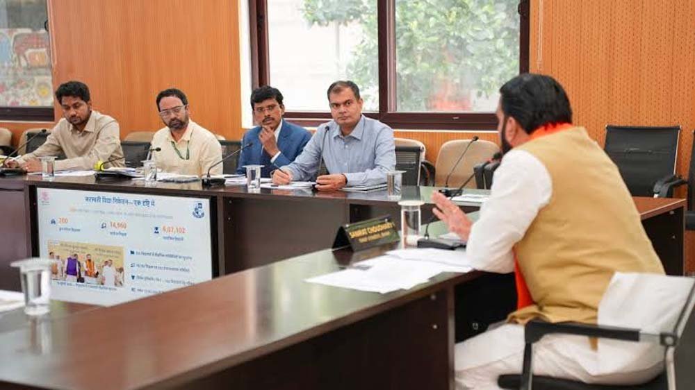 बिहार के हर मॉडल स्कूल की जिम्मेदारी अब एक अफसर की, CM सम्राट चौधरी का बड़ा निर्देश बिहार के हर मॉडल स्कूल की जिम्मेदारी अब एक अफसर की, CM सम्राट चौधरी का बड़ा निर्देश
