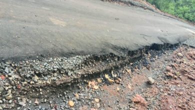 301.16 लाख की प्रधानमंत्री जन मन सड़क 4 महीने में ही ध्वस्त 301.16 लाख की प्रधानमंत्री जन मन सड़क 4 महीने में ही ध्वस्त