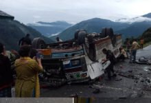 हिमाचल के चंबा में दर्दनाक हादसा, पहाड़ी से सड़क पर गिरी बस; 7 लोगों की मौत, कई घायल