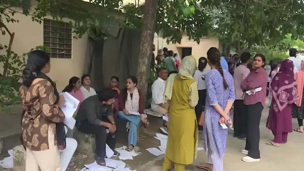 जयपुर में बिजली गुल होने से 49 अभ्यर्थियों की AIAPGET परीक्षा छूटी, 1 सितंबर को होगा री-एग्जाम जयपुर में बिजली गुल होने से 49 अभ्यर्थियों की AIAPGET परीक्षा छूटी, 1 सितंबर को होगा री-एग्जाम