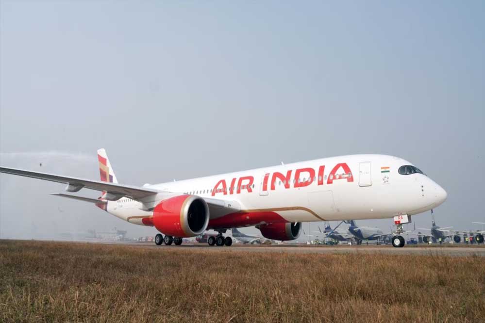 प्रेशर में Air India: रिकॉर्ड 22,000 करोड़ के घाटे के बाद अब चाहिए 1.5 अरब डॉलर की फंडिंग प्रेशर में Air India: रिकॉर्ड 22,000 करोड़ के घाटे के बाद अब चाहिए 1.5 अरब डॉलर की फंडिंग