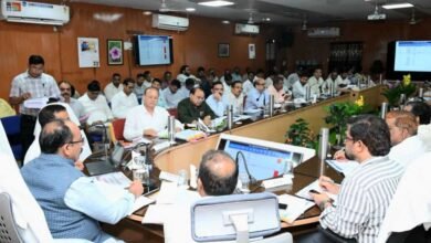 उप मुख्यमंत्री अरुण साव ने विकास कार्यों और योजनाओं के क्रियान्वयन की समीक्षा की उप मुख्यमंत्री अरुण साव ने विकास कार्यों और योजनाओं के क्रियान्वयन की समीक्षा की
