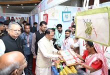 कोसा की चमक अब वैश्विक बाजार तक : मुख्यमंत्री ने लॉन्च किया छत्तीसगढ़ का प्रीमियम हैंडलूम ब्रांड ‘कोशल फैब’