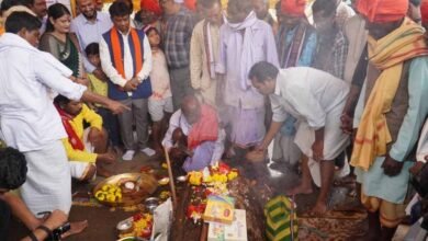 बस्तर दशहरा की पहली रस्म ‘पाट जात्रा’ संपन्न, शुरू हुआ ऐतिहासिक पर्व का आगाज बस्तर दशहरा की पहली रस्म ‘पाट जात्रा’ संपन्न, शुरू हुआ ऐतिहासिक पर्व का आगाज