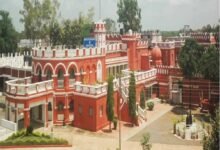 CG के खैरागढ़ में 230 साल पुरानी लिथोग्राफी कला आज भी जीवित, जर्मनी के पत्थरों पर सीख रहे छात्र
