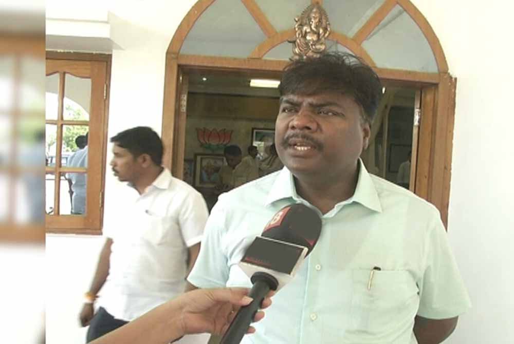 मंत्री केदार कश्यप का कांग्रेस पर निशाना, बोले- आदिवासी समाज को भड़काने में नहीं होगी सफल मंत्री केदार कश्यप का कांग्रेस पर निशाना, बोले- आदिवासी समाज को भड़काने में नहीं होगी सफल