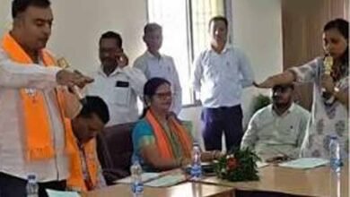 नगर पंचायत नगरी में उत्कृष्ट कर्मचारियों का सम्मान, बढ़ाया हौसला