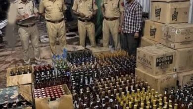 माकरदोना में आबकारी विभाग की दबिश, 50 लीटर महुआ शराब जब्त माकरदोना में आबकारी विभाग की दबिश, 50 लीटर महुआ शराब जब्त