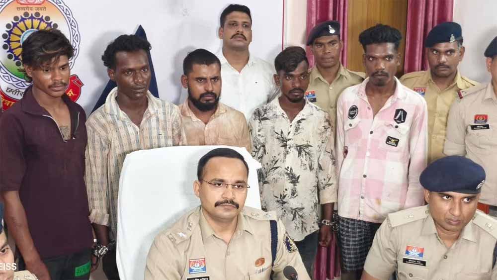 धमतरी तिहरे हत्याकांड में बड़ा फैसला, पांच आरोपियों को उम्रकैद की सजा धमतरी तिहरे हत्याकांड में बड़ा फैसला, पांच आरोपियों को उम्रकैद की सजा