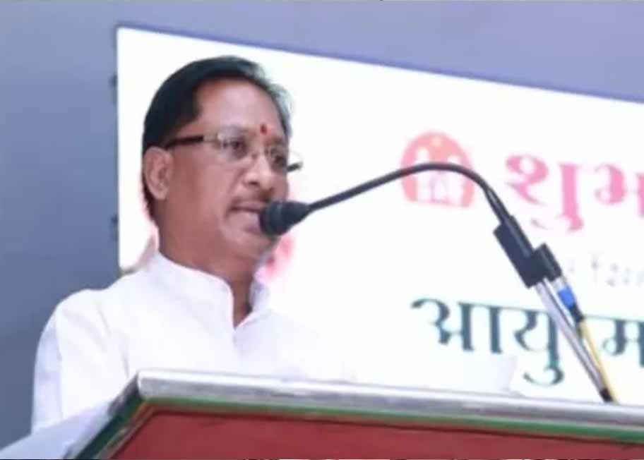 बलरामपुर-जशपुर दौरे पर रवाना CM साय, बोले- कांग्रेस ने आदिवासियों को सिर्फ वोट बैंक समझा