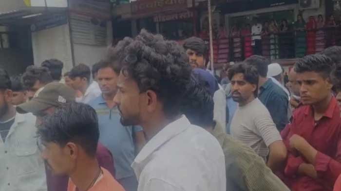 राजगढ़ में प्लॉट विवाद ने लिया खूनी मोड़, ASI ने चलाई गोली; एक युवक की मौत, दो गंभीर राजगढ़ में प्लॉट विवाद ने लिया खूनी मोड़, ASI ने चलाई गोली; एक युवक की मौत, दो गंभीर
