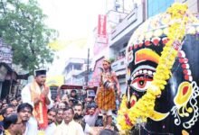 हर हर महादेव’ के जयघोष से गूंजा नरेला, मंत्री विश्वास सारंग की अगुवाई में निकली बाबा महाकाल की भव्य शाही सवारी