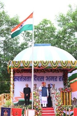 नक्सलवाद से मुक्त छत्तीसगढ़ अब शांति, विकास और समृद्धि की नई यात्रा पर: मुख्यमंत्री विष्णु देव साय नक्सलवाद से मुक्त छत्तीसगढ़ अब शांति, विकास और समृद्धि की नई यात्रा पर: मुख्यमंत्री विष्णु देव साय