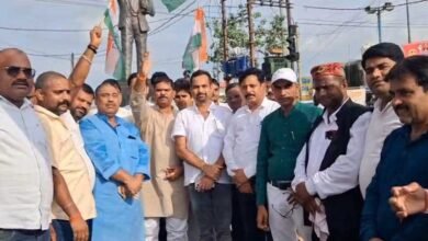 दतिया उपचुनाव में कांग्रेस की जीत पर सिंगरौली में जश्न, कार्यकर्ताओं ने बांटी मिठाई दतिया उपचुनाव में कांग्रेस की जीत पर सिंगरौली में जश्न, कार्यकर्ताओं ने बांटी मिठाई