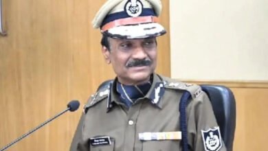 एमपी DGP कैलाश मकवाना पर हाईकोर्ट सख्त, जज ने व्यक्तिगत रूप से कोर्ट में किया तलब एमपी DGP कैलाश मकवाना पर हाईकोर्ट सख्त, जज ने व्यक्तिगत रूप से कोर्ट में किया तलब