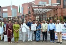आईसीएआर-एनआईबीएसएम ने एससीएसपी कार्यक्रम के तहत किसानों को वितरित किए पावर स्प्रेयर एवं सोलर पैनल