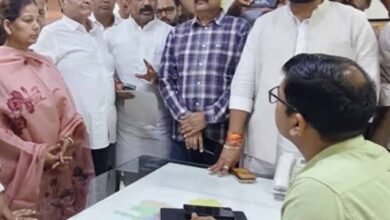 राहुल गांधी के इंदौर कार्यक्रम की तैयारी तेज, नगर निगम से अनुमति लेने पहुंचे कांग्रेस नेता राहुल गांधी के इंदौर कार्यक्रम की तैयारी तेज, नगर निगम से अनुमति लेने पहुंचे कांग्रेस नेता