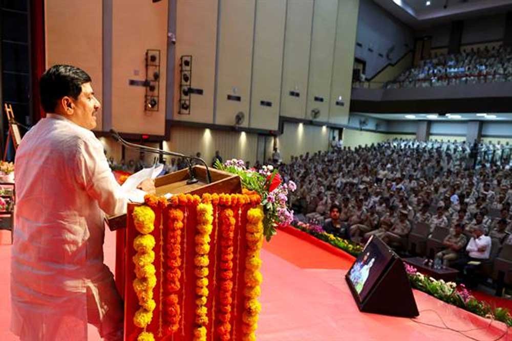 पुलिस बल और जवानों का मनोबल दोनों बढ़ाना हमारी प्राथमिकता : मुख्यमंत्री डॉ. यादव पुलिस बल और जवानों का मनोबल दोनों बढ़ाना हमारी प्राथमिकता : मुख्यमंत्री डॉ. यादव