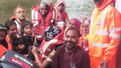 भारी बारिश और उफनती नदियों के बीच SDERF एवं होमगार्ड्स का व्यापक रेस्क्यू ऑपरेशन भारी बारिश और उफनती नदियों के बीच SDERF एवं होमगार्ड्स का व्यापक रेस्क्यू ऑपरेशन