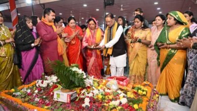 मुख्यमंत्री विष्णुदेव साय ने पवित्र श्रावण मास में अपने निवास में किया रुद्राभिषेक