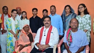 तीन बहनों ने एक साथ पास की नीट परीक्षा, उप मुख्यमंत्री  विजय शर्मा ने घर पहुंचकर दी बधाई