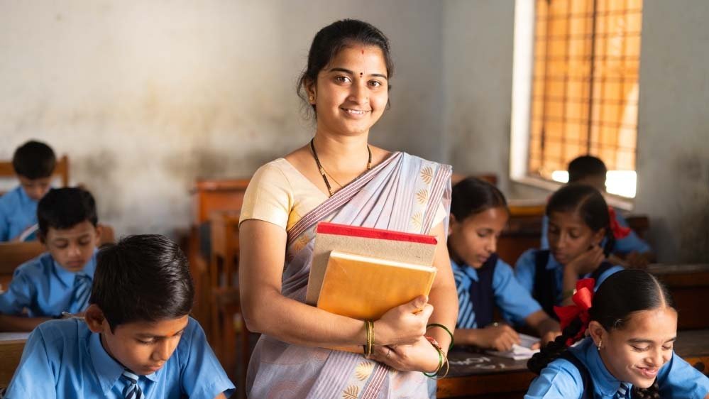 सैनिक स्कूल में टीचिंग और नॉन-टीचिंग स्टाफ की भर्ती, 1 लाख रुपये तक मिलेगी सैलरी