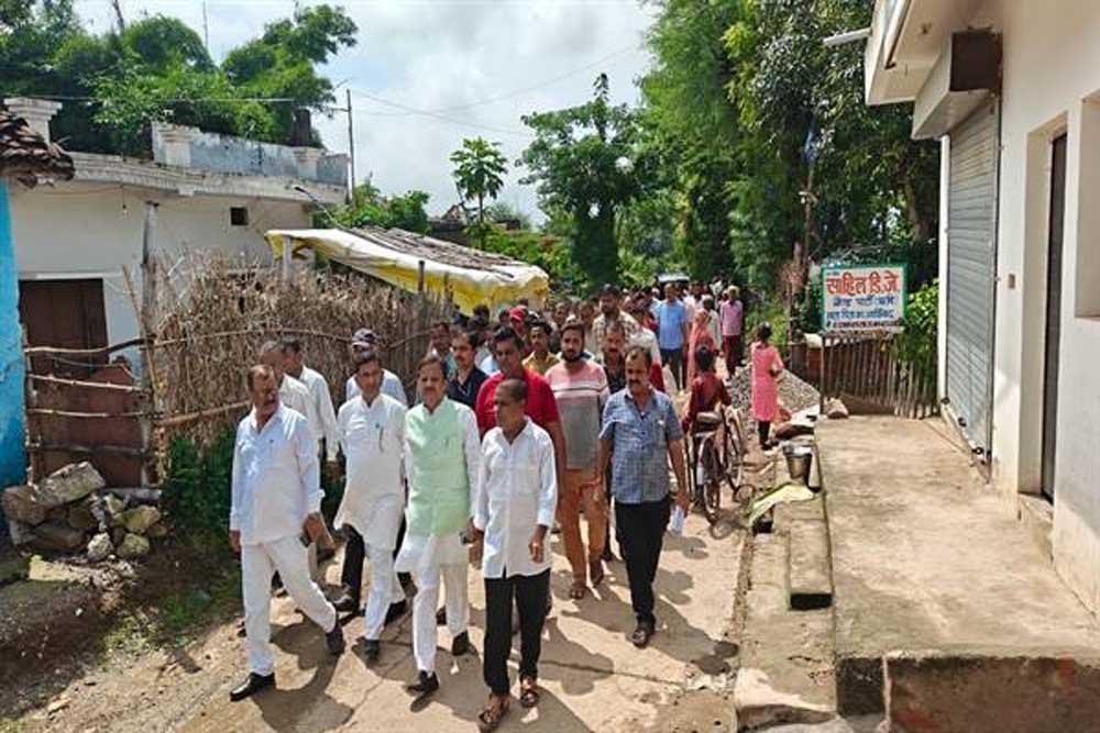ग्राउंड जीरो पर लगातार सक्रिय उप मुख्यमंत्री  शुक्ल