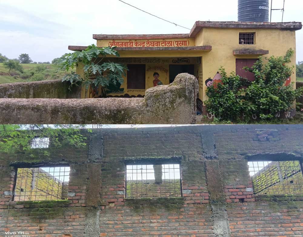 कक्षा 1 से 5 तक के सभी बच्चे आज आंगनवाड़ी में पढ़ने को मजबूर है।