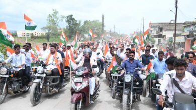उप मुख्यमंत्री अरुण साव ने स्वतंत्रता सेनानियों को किया नमन, तिरंगा यात्रा में विकसित और आत्मनिर्भर भारत बनाने का संकल्प उप मुख्यमंत्री अरुण साव ने स्वतंत्रता सेनानियों को किया नमन, तिरंगा यात्रा में विकसित और आत्मनिर्भर भारत बनाने का संकल्प