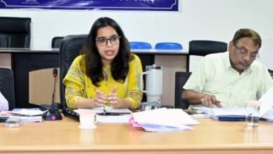 विकास कार्यों में तेजी लाने के साथ, नागरिक शिकायतों का जल्द निराकरण हो – आयुक्त विकास कार्यों में तेजी लाने के साथ, नागरिक शिकायतों का जल्द निराकरण हो – आयुक्त