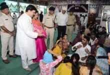 रक्षाबंधन के अवसर पर प्रदेश की जेलों में भावनात्मक माहौल, बहनों ने जेल पहुंचकर भाइयों की कलाई पर बांधी राखी