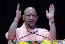 आज कोई धमकी देता है कि दंगा करवा देंगे तो कहता हूं ‘आओ बच्चू, करा कर देख लो समझ मे आ जायेगा : सीएम योगी आज कोई धमकी देता है कि दंगा करवा देंगे तो कहता हूं ‘आओ बच्चू, करा कर देख लो समझ मे आ जायेगा : सीएम योगी