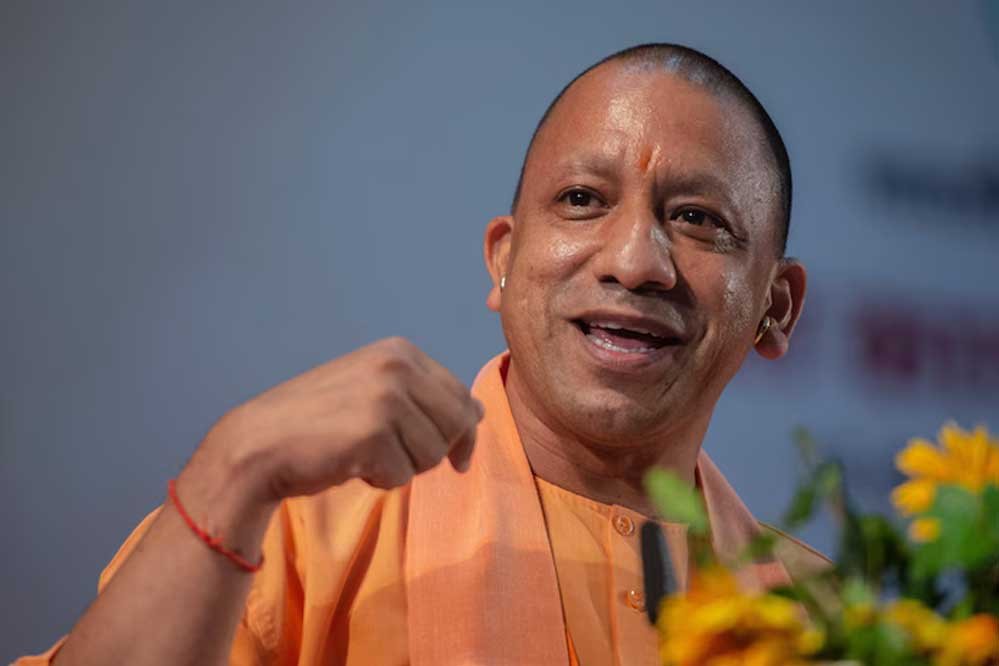 पत्रकारों के सवालों पर गाली-गलौच व हाथापाई पर उतारू हो जाते हैं अखिलेश: सीएम योगी