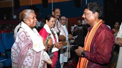 मुख्यमंत्री शिक्षा गौरव अलंकरण समारोह- वन मंत्री केदार कश्यप ने सेवानिवृत्त शिक्षकों और शिक्षा दूतों को किया सम्मानित मुख्यमंत्री शिक्षा गौरव अलंकरण समारोह- वन मंत्री केदार कश्यप ने सेवानिवृत्त शिक्षकों और शिक्षा दूतों को किया सम्मानित