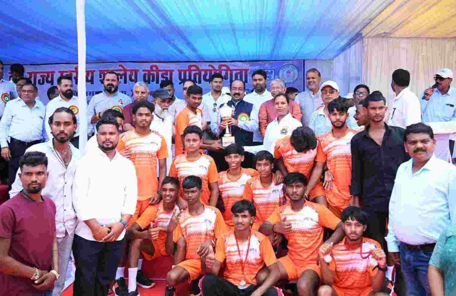 जो खेलेगा, वही खिलेगा… खेल प्रतिभाओं को तराशने और आगे बढ़ाने प्रतिबद्ध है सरकार : अरुण साव जो खेलेगा, वही खिलेगा… खेल प्रतिभाओं को तराशने और आगे बढ़ाने प्रतिबद्ध है सरकार : अरुण साव