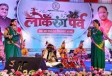 लोकधुनों और लोकनृत्यों से सजा ‘लोकरंग पर्व’, भरथरी गाथा ने बांधा समां