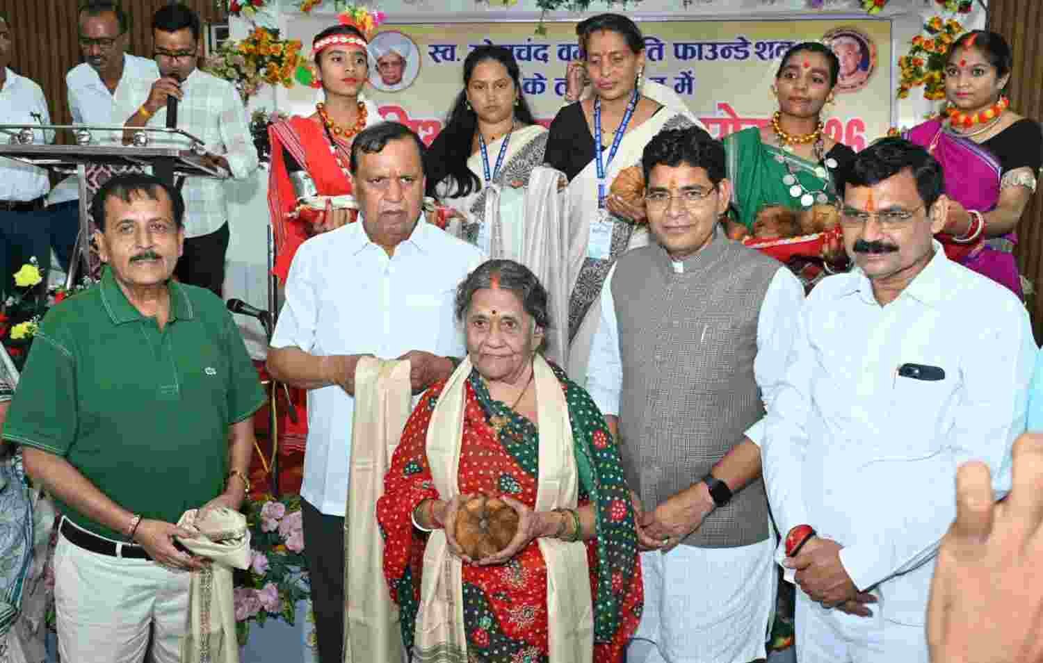 गुरु का ऋण कभी नहीं चुकाया जा सकता, शिक्षक राष्ट्र निर्माण के सच्चे शिल्पकार-राजस्व मंत्री टंक राम वर्मा गुरु का ऋण कभी नहीं चुकाया जा सकता, शिक्षक राष्ट्र निर्माण के सच्चे शिल्पकार-राजस्व मंत्री टंक राम वर्मा