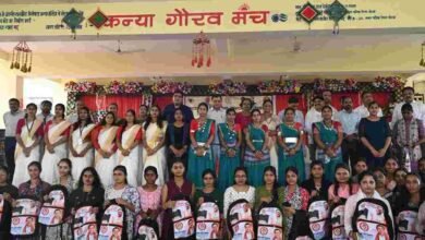 बेटियां जितना पढ़ेंगी, उतना ही सशक्त होगी परिवार, समाज और प्रदेश – लखन लाल देवांगन