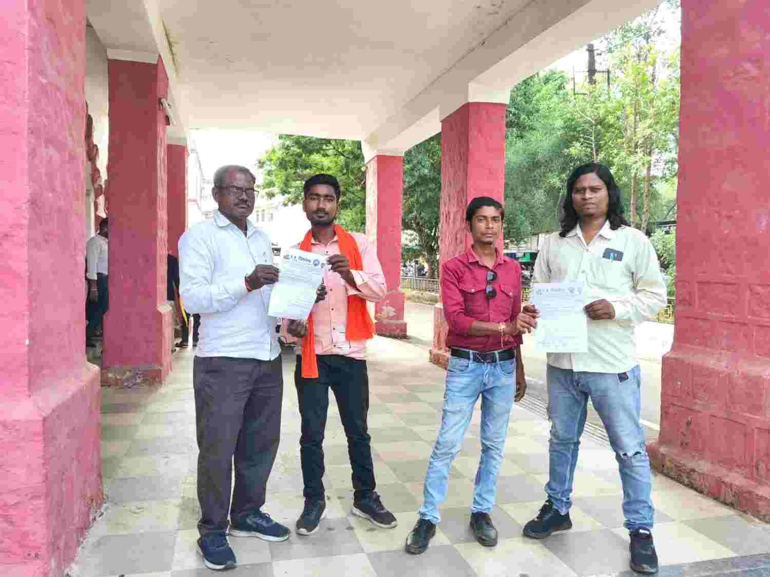बिना अनुमति मोडिफाइ डीजे साउंड सिस्टम लगे वाहनों पर तत्काल प्रतिबंध लगाया जाए एवं ऐसे वाहनों को जप्त कर कानूनी कार्रवाई की जाए बिना अनुमति मोडिफाइ डीजे साउंड सिस्टम लगे वाहनों पर तत्काल प्रतिबंध लगाया जाए एवं ऐसे वाहनों को जप्त कर कानूनी कार्रवाई की जाए