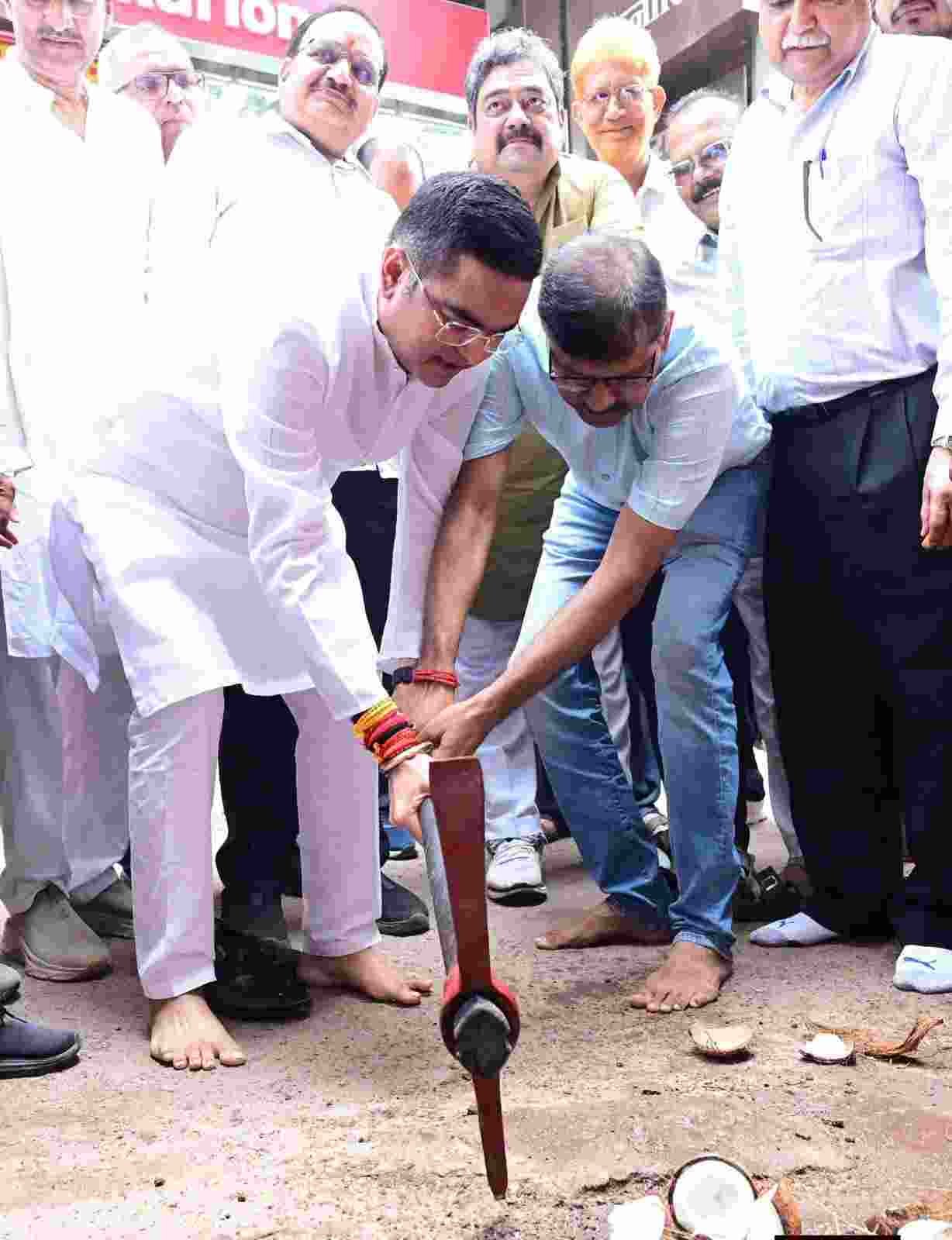7 करोड़ की लागत से बदलेगा जवाहर मार्केट का स्वरूप, भूमि पूजन के साथ विकास कार्यों की हुयी शुरुआत 7 करोड़ की लागत से बदलेगा जवाहर मार्केट का स्वरूप, भूमि पूजन के साथ विकास कार्यों की हुयी शुरुआत