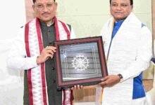 मुख्यमंत्री विष्णु देव साय ने ओडिशा के मुख्यमंत्री श्री मोहन चरण माझी से की सौजन्य भेंट