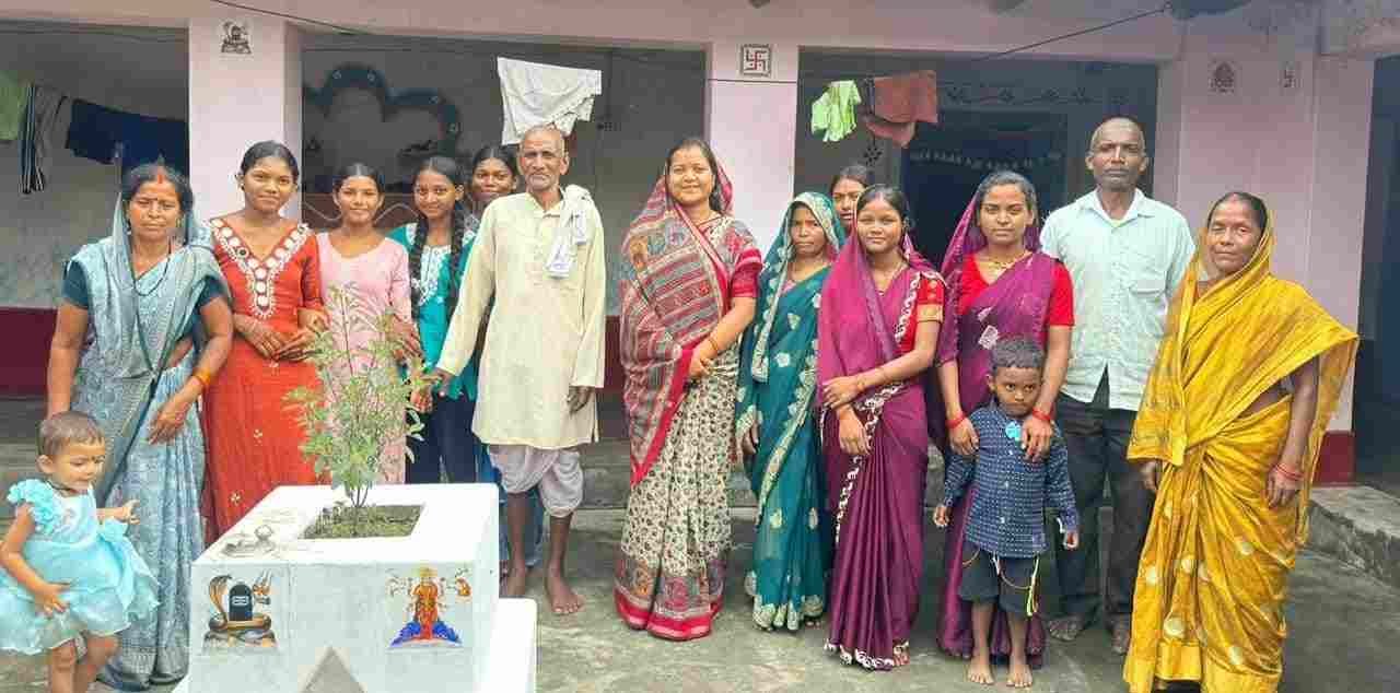 मंत्री श्रीमती लक्ष्मी राजवाड़े पहुंचीं ग्राम कुंजनगर, महिलाओं से किया आत्मीय संवाद मंत्री श्रीमती लक्ष्मी राजवाड़े पहुंचीं ग्राम कुंजनगर, महिलाओं से किया आत्मीय संवाद
