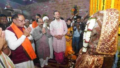 मुख्यमंत्री विष्णु देव साय ने मदकूद्वीप के प्राचीन मंदिरों में की पूजा-अर्चना मुख्यमंत्री विष्णु देव साय ने मदकूद्वीप के प्राचीन मंदिरों में की पूजा-अर्चना
