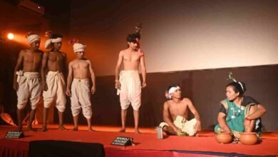 नारायणपुर जिला प्रशासन की पहल से पुनर्वासित युवाओं को NSD नई दिल्ली के विशेषज्ञों से मिला 30 दिवसीय नाट्य प्रशिक्षण नारायणपुर जिला प्रशासन की पहल से पुनर्वासित युवाओं को NSD नई दिल्ली के विशेषज्ञों से मिला 30 दिवसीय नाट्य प्रशिक्षण