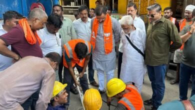 मुख्य लाइन जाम कर सहायक गलियों में सीवर ओवरफ्लो कराने की साजिश, नगर निगम ने भेलूपुर थाने में दी तहरीर
