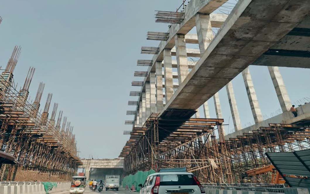 लखनऊ के तेलीबाग में बनेगा ₹146 करोड़ का फ्लाईओवर, 5 लाख लोगों को राहत लखनऊ के तेलीबाग में बनेगा ₹146 करोड़ का फ्लाईओवर, 5 लाख लोगों को राहत