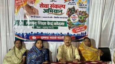 राज्यमंत्री दिलीप जायसवाल ने सेवा संकल्प अभियान के तहत नुक्कड़ नाटक में की सहभागिता राज्यमंत्री दिलीप जायसवाल ने सेवा संकल्प अभियान के तहत नुक्कड़ नाटक में की सहभागिता